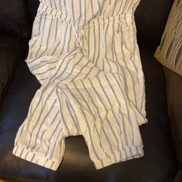 NWT Forever 21 Contemporary  jumpsuit - Picture 6 of 8